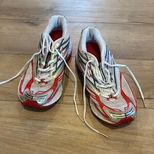 Brooks Women's Red and White Sneakers